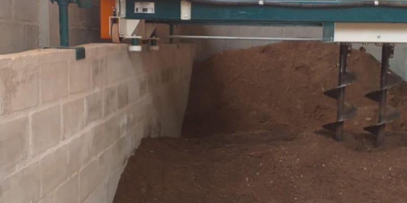 Entrega de equipamento em Muniz Freire-ES