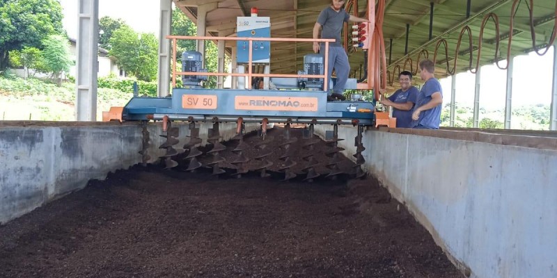 Entrega de equipamento em Nova Santa Rosa - PR 