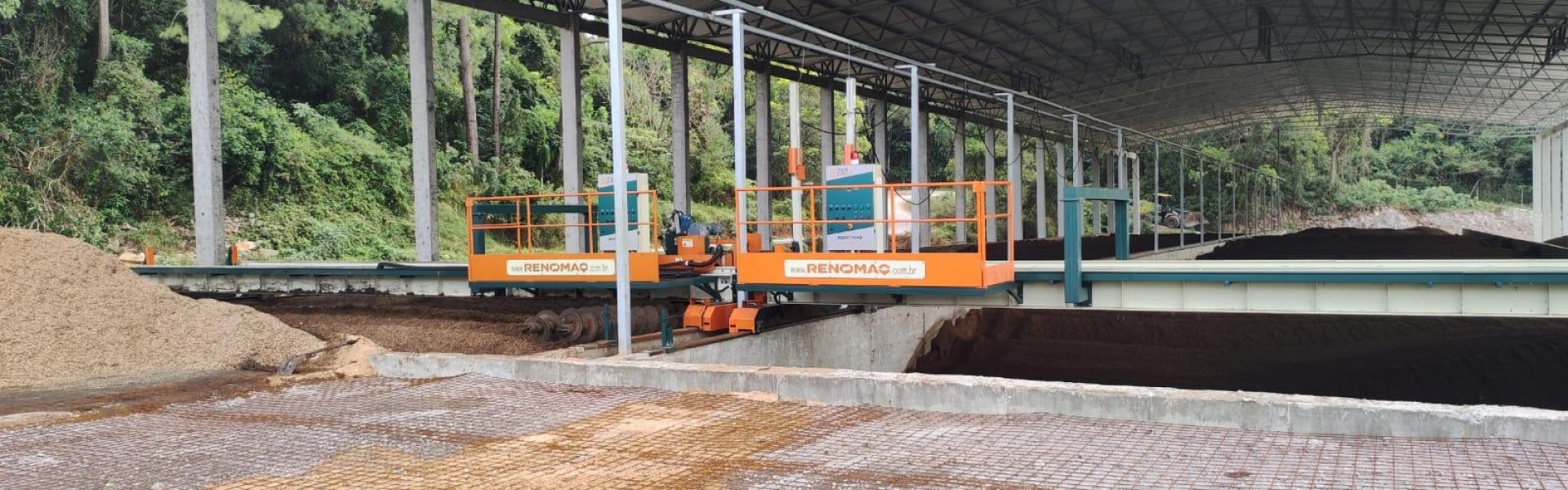 Máquina para Revolvimento de Compostagem SV250HD