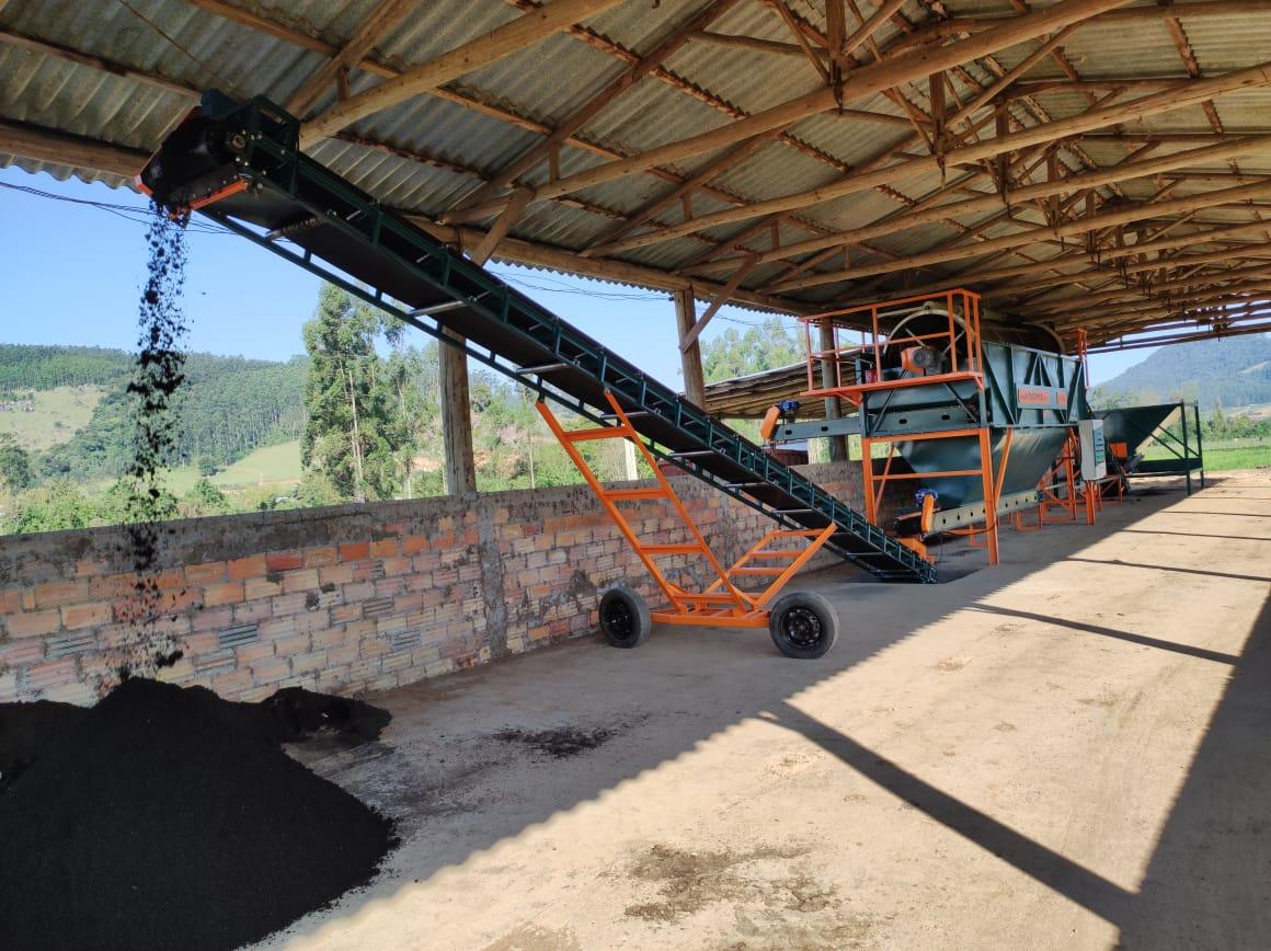 Entrega de equipamento em São Ludgero - SC Entrega de equipamento em São Ludgero - SC