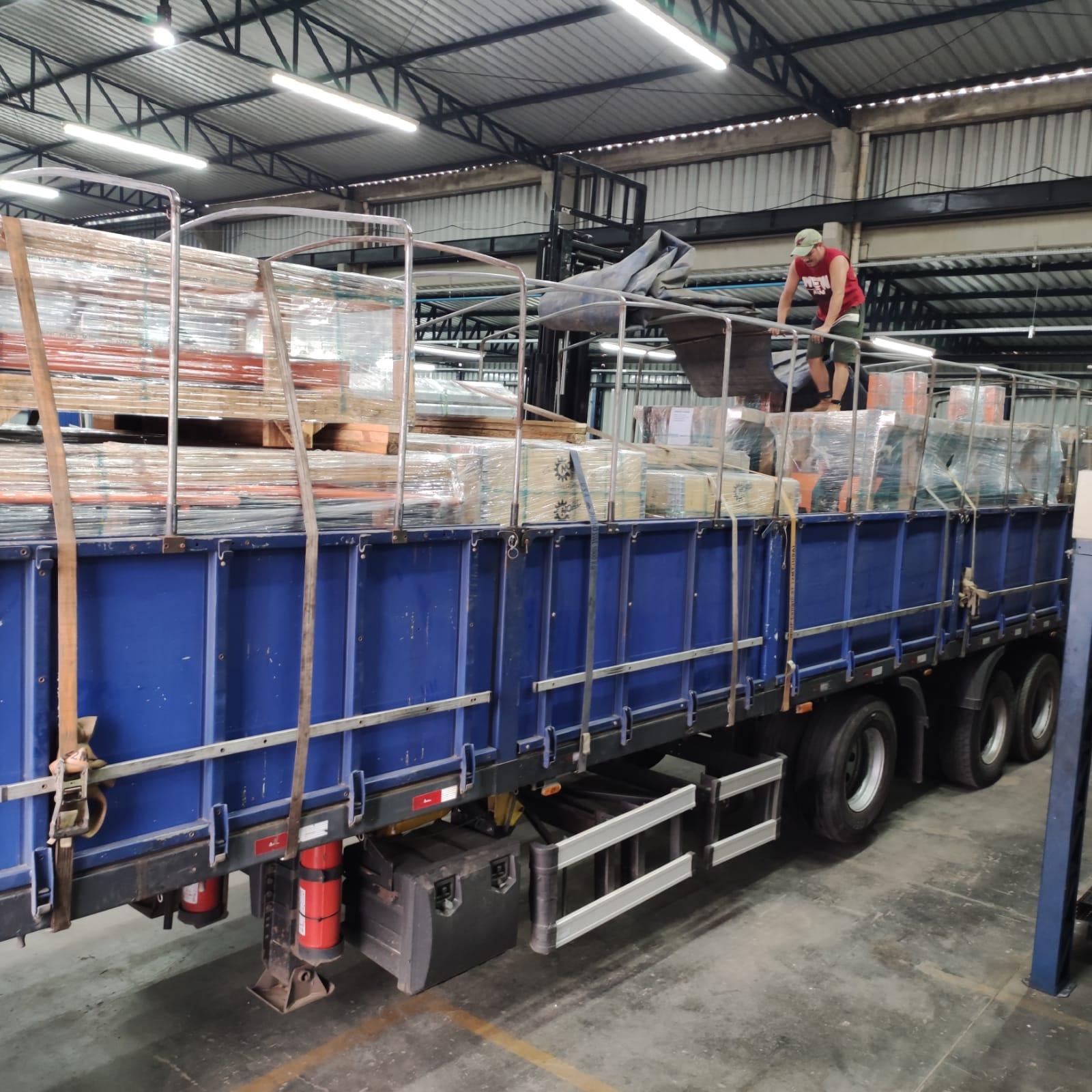 Entrega de equipamento para Santa Cruz de La Sierra - Bolívia